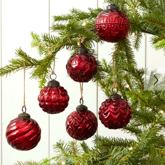 Pottery Barn Accents Pottery Barn Embossed Red Kugel Style